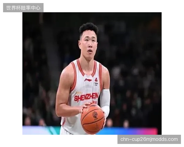 贺希宁成为深圳队外线头号射手，承担大量三分投射任务。